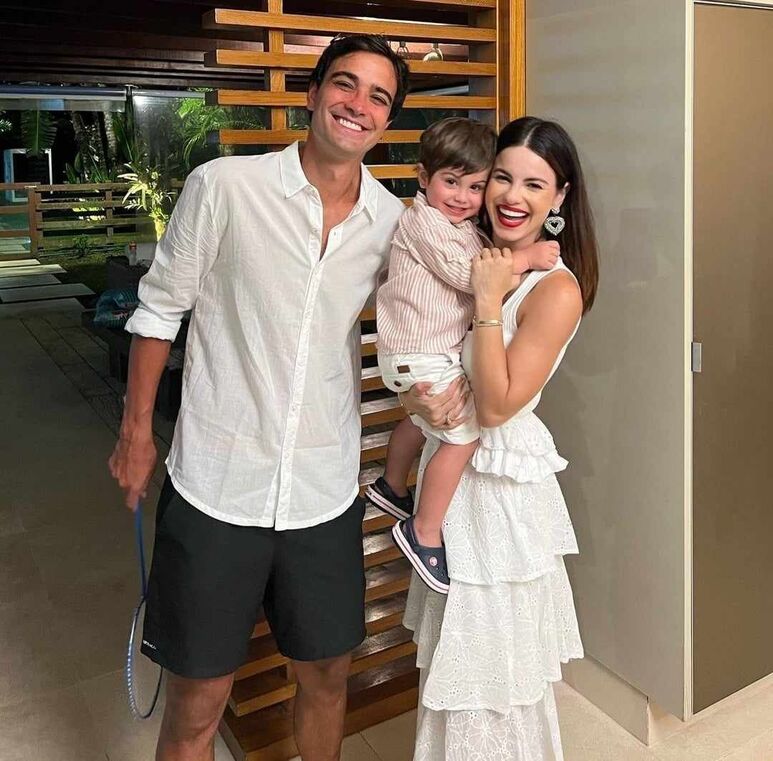 Төменгі юбка порно