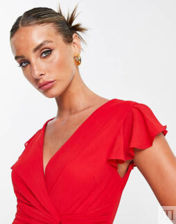Красное платье макси с оборками и развевающимися рукавами TFNC Bridesmaid