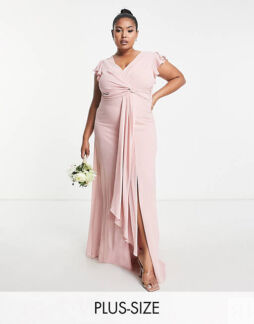 Розовое платье макси с развевающимися рукавами и рюшами TFNC Plus Bridesmai