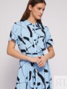 Платье-рубашка из вискозы с принтом и с поясом zolla