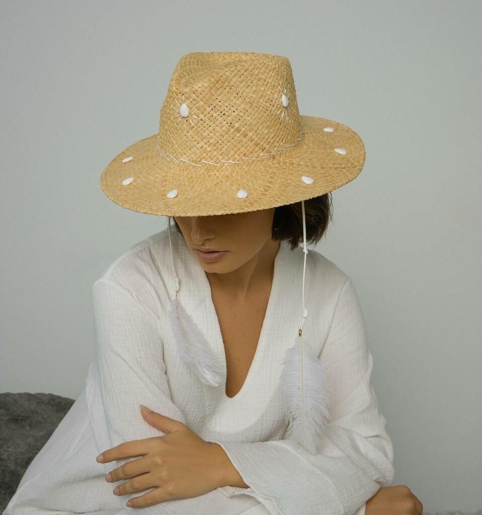 Шляпа федора FF03 из рафии с белым агатом (размер 56-58) MYARI