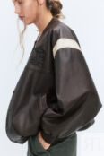 Куртка-бомбер из искусственной кожи в винтажном стиле befree