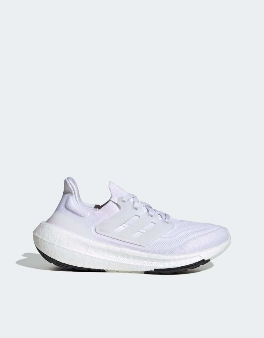 Белые кроссовки adidas Running Ultraboost Light