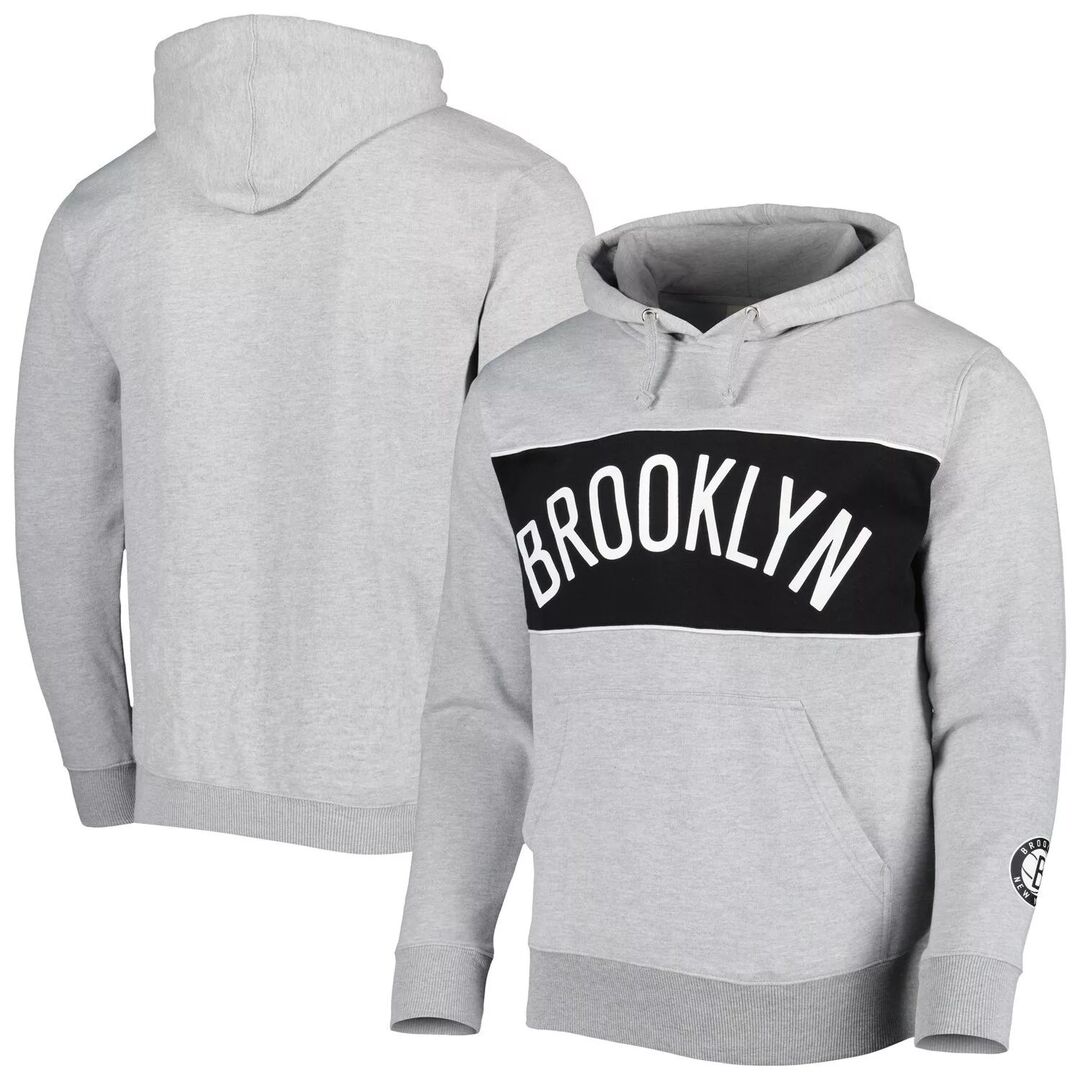 Мужской пуловер с капюшоном из плюша с надписью «Бруклин Нетс» серого цвета