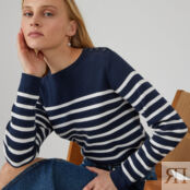 Пуловер в полоску в морском стиле  XS синий